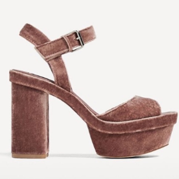Chunky Velvet Heels - Picture 1 of 8